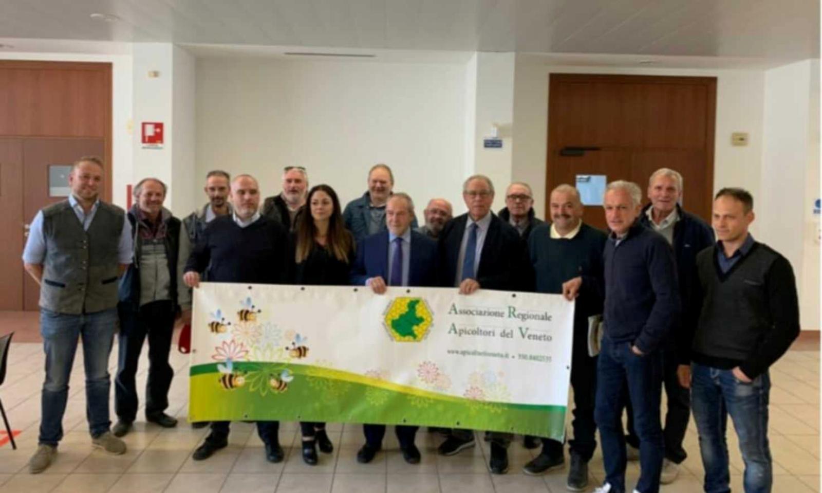 Citro ai vertici degli apicoltori