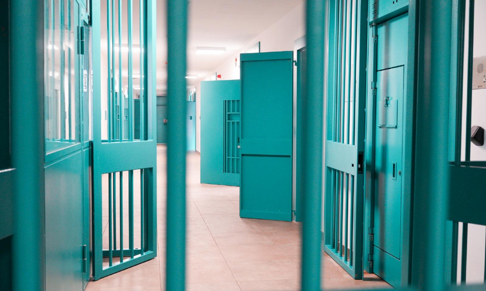 Detenuto del minorile s&rsquo;impicca, lo salvano