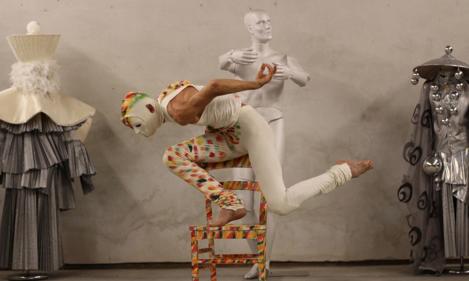 Danza tra cielo e terra omaggio a Parmentier