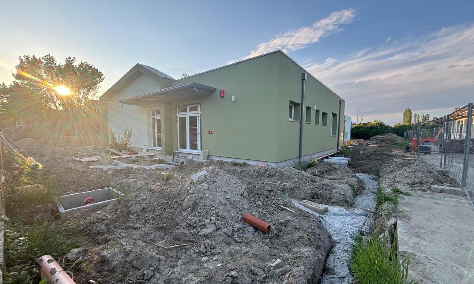 Nido quasi pronto, ora il personale