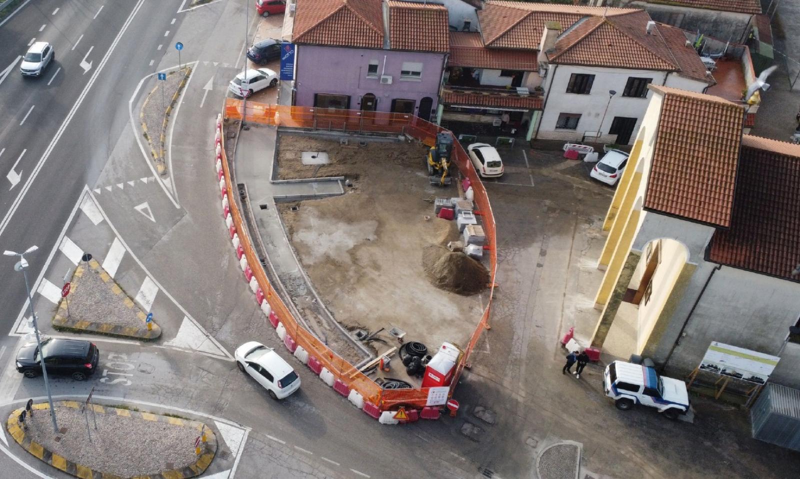 Piazza Dante cambia il suo volto