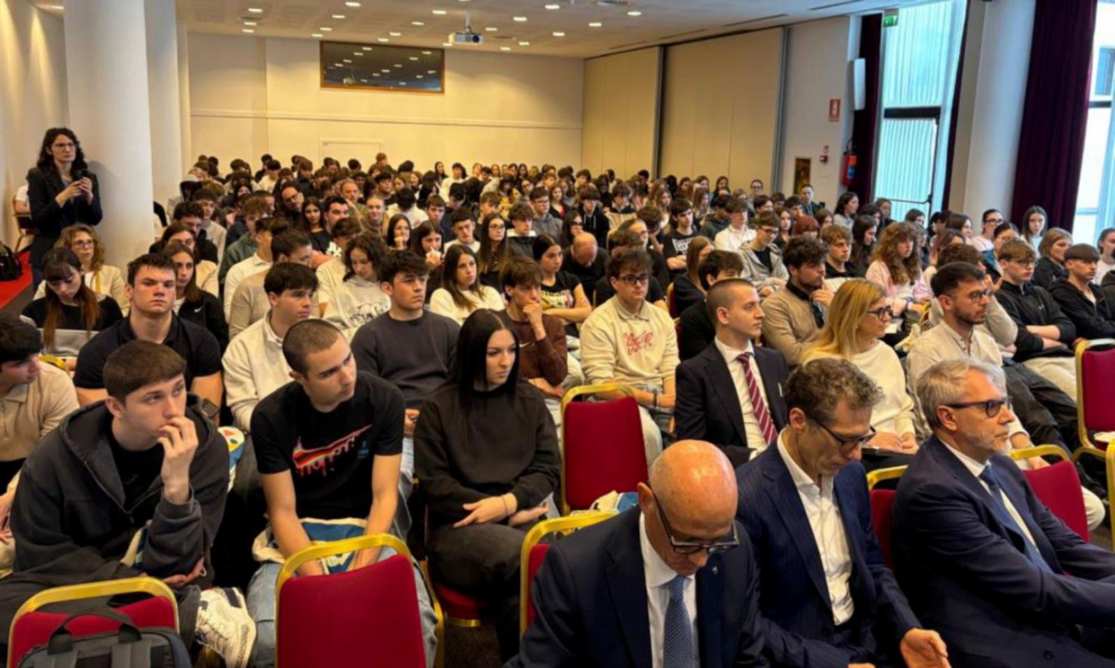 Anche gli studenti polesani vanno a lezione di finanza