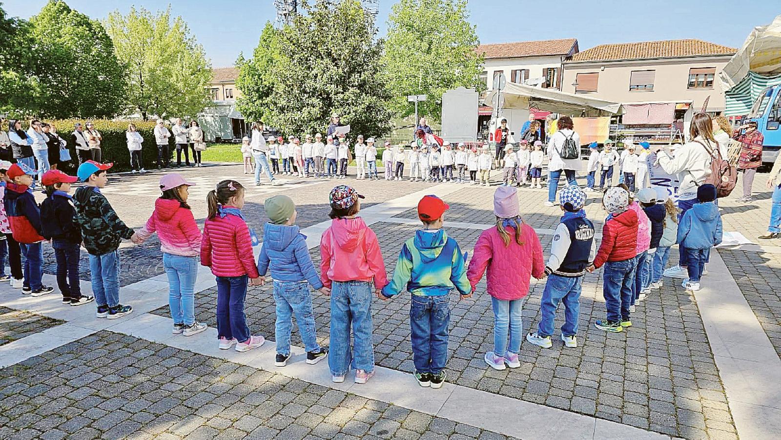 Bambini, il futuro &egrave; per la Terra