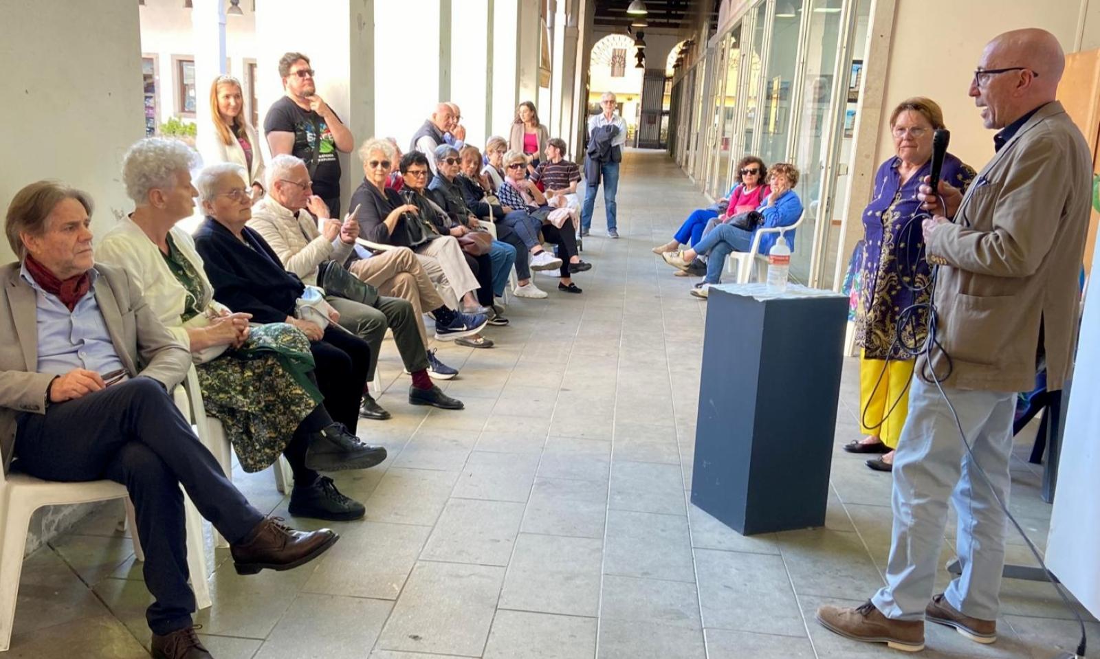 Mostra dallo scatto al pennello