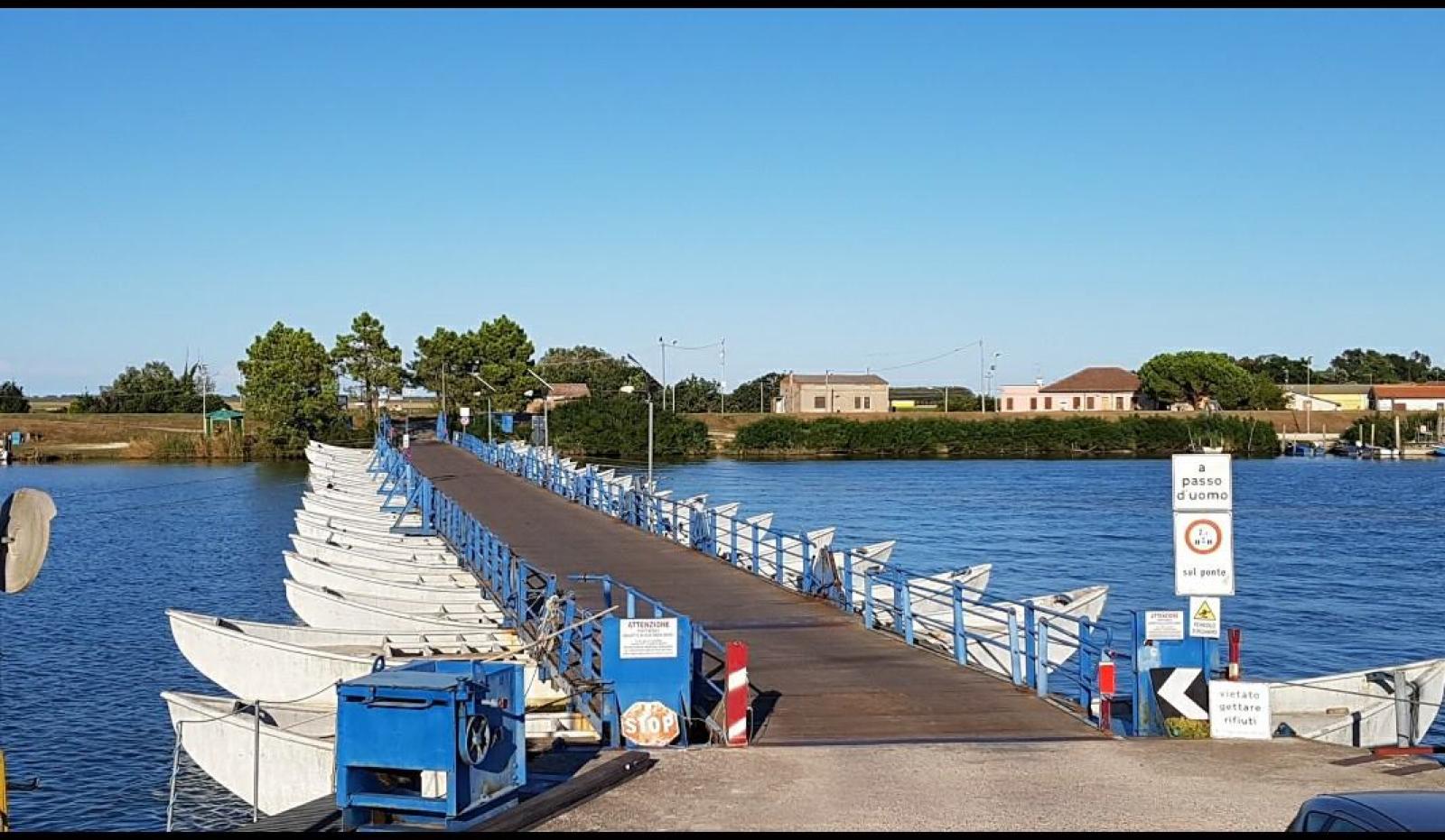 Santa Giulia, ponte di barche chiuso fino al 30 marzo