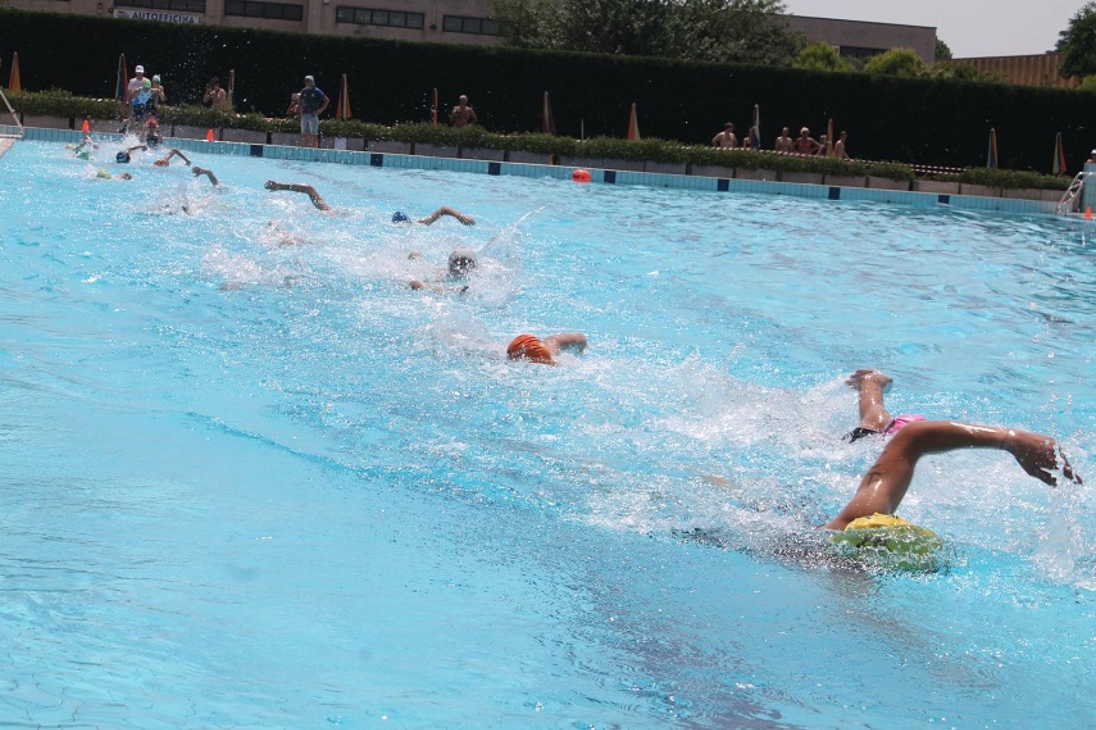 acquathlon polo natatorio30