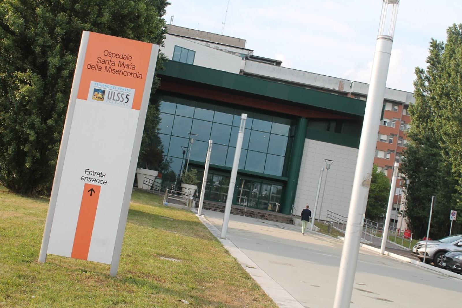 Ospedali blindati: vigilantes, termoscanner, braccialetti per riconoscere gli utenti