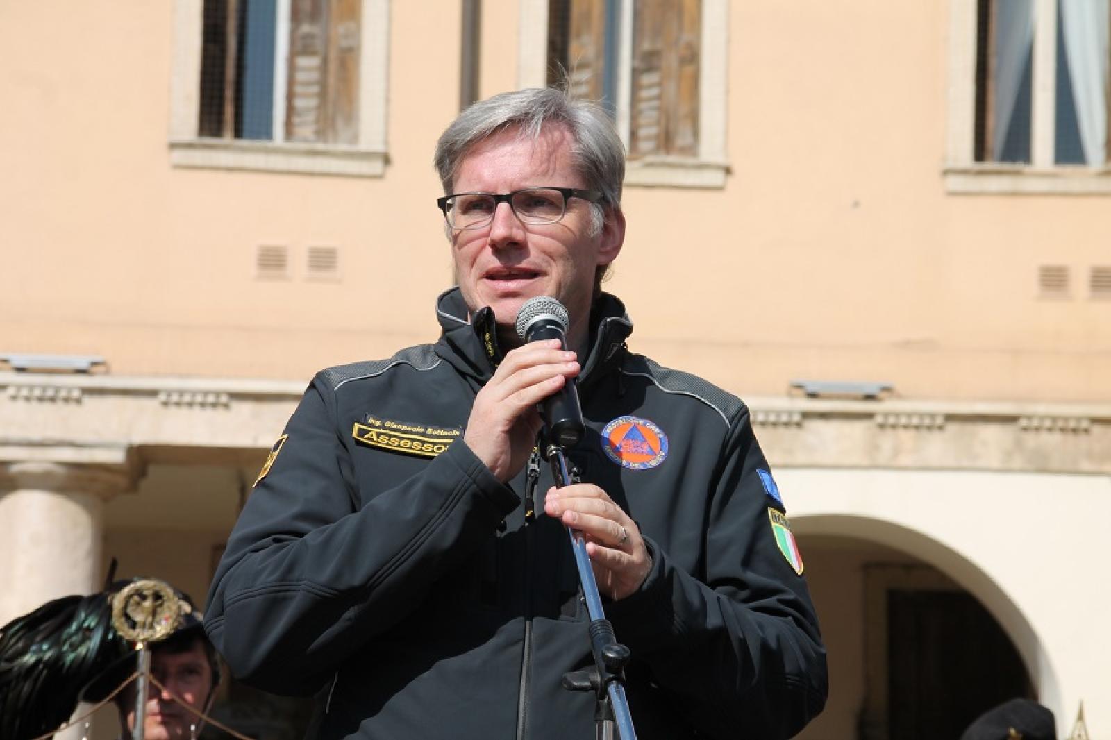 150.000 euro per i Vigili del Fuoco