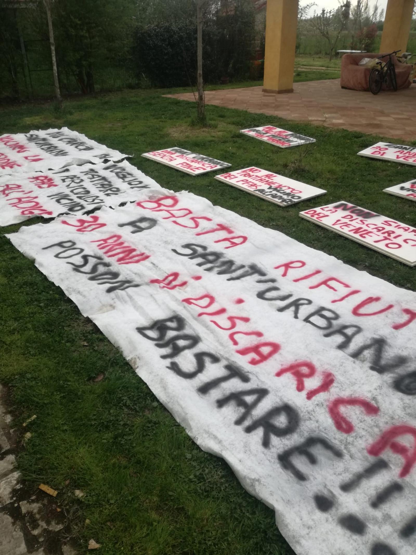 Discarica di Sant'Urbano, protesta in municipio