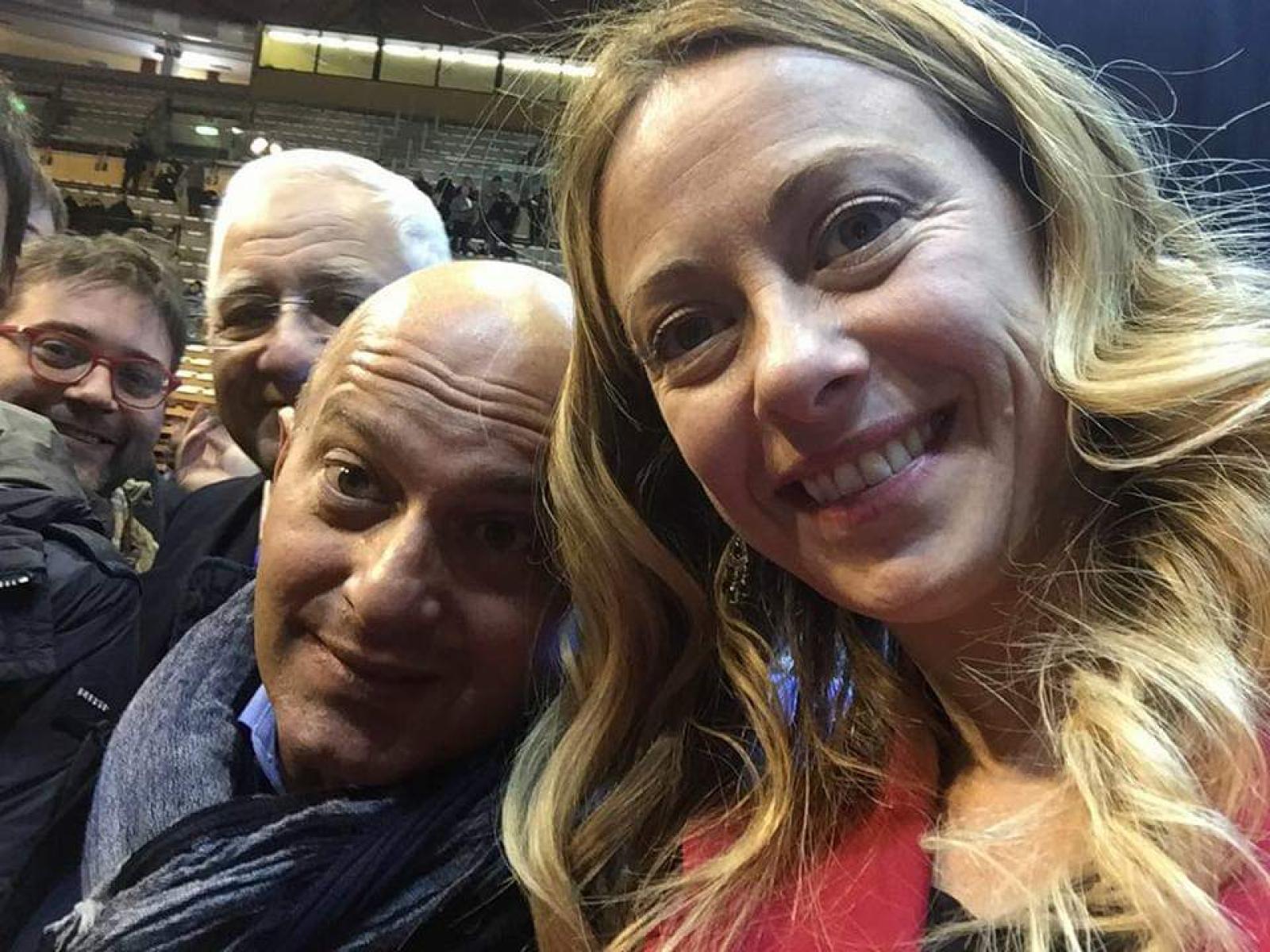 "Abbiamo donato le mascherine ai Carabinieri di Fiesso"