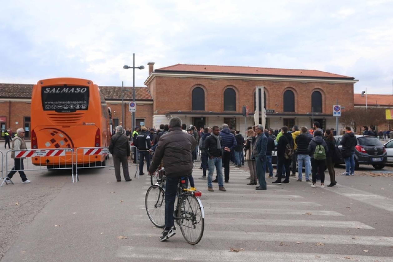 Matteo Renzi Rovigo Stazione dei Treni 0