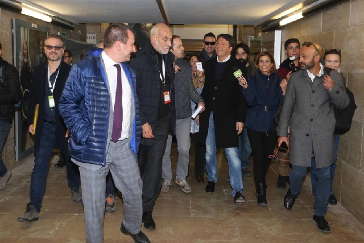 Matteo Renzi Rovigo Stazione dei Treni 3