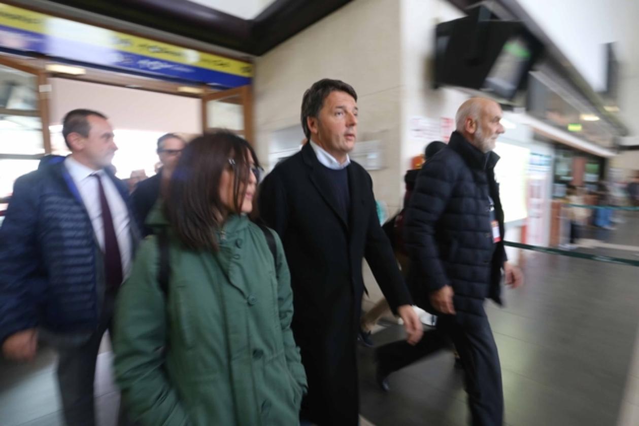 Matteo Renzi Rovigo Stazione dei Treni 8