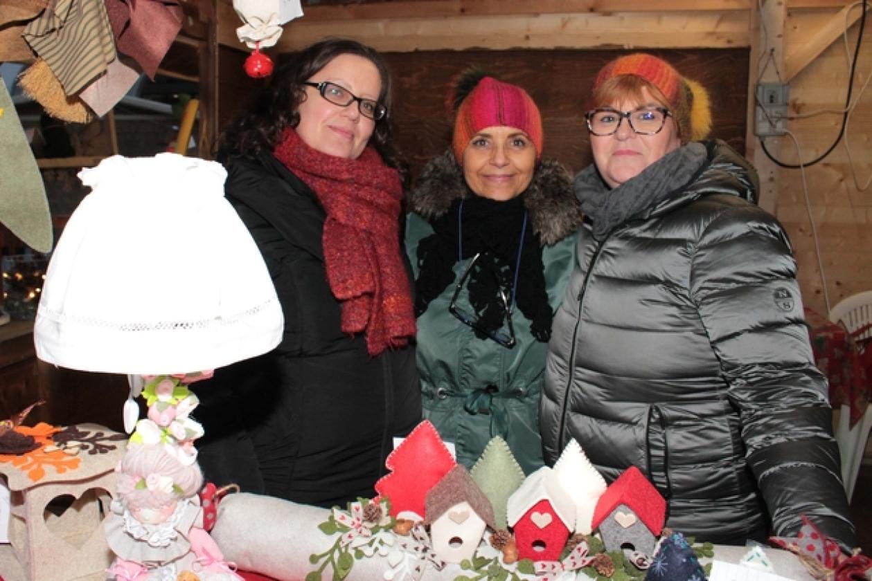 Mercatino di Natale Nicoletta Maria Grazia Monica