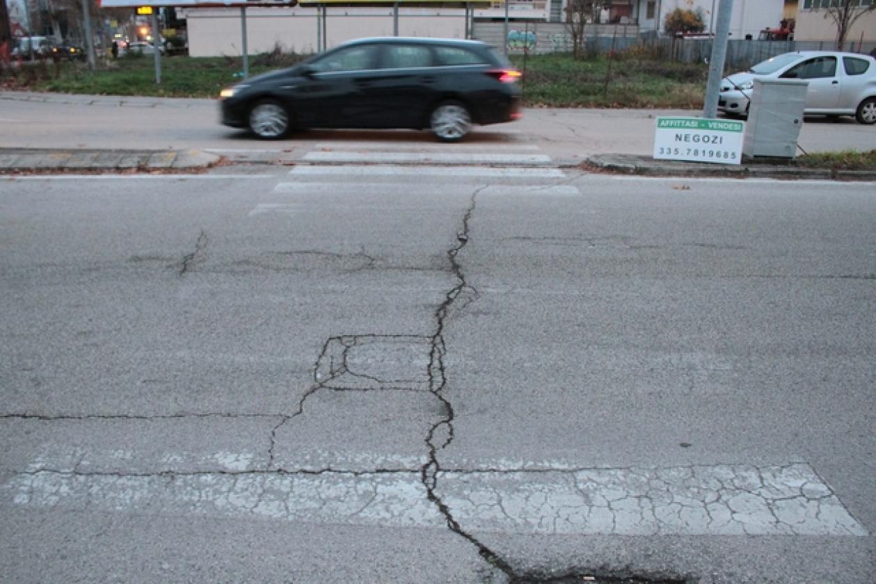 Via de Polzer Striscie Pedonali 1
