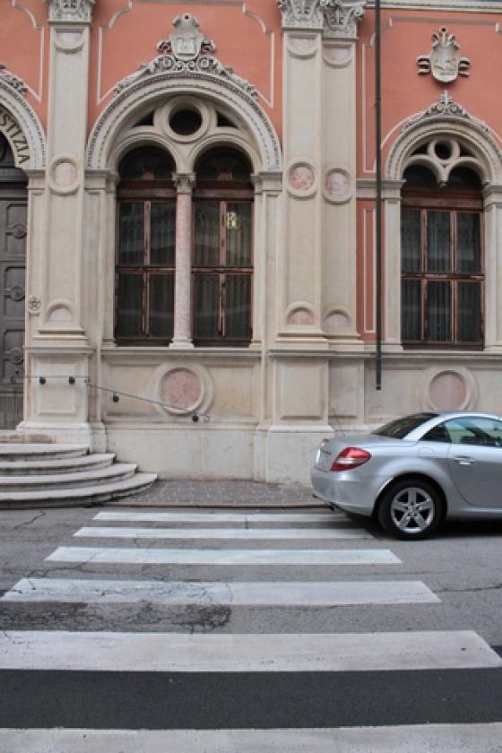 Via Verdi Striscie Pedonali 1