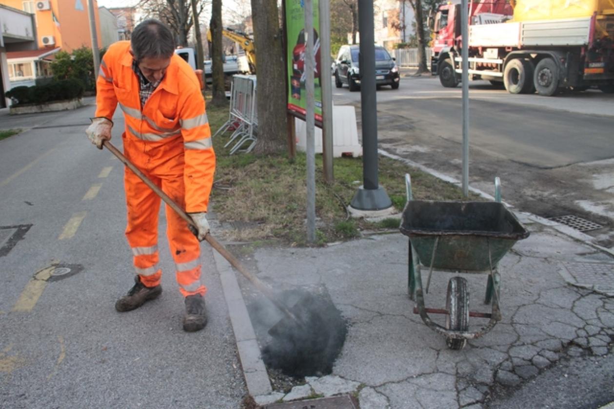 Street Print Asfalto Buche