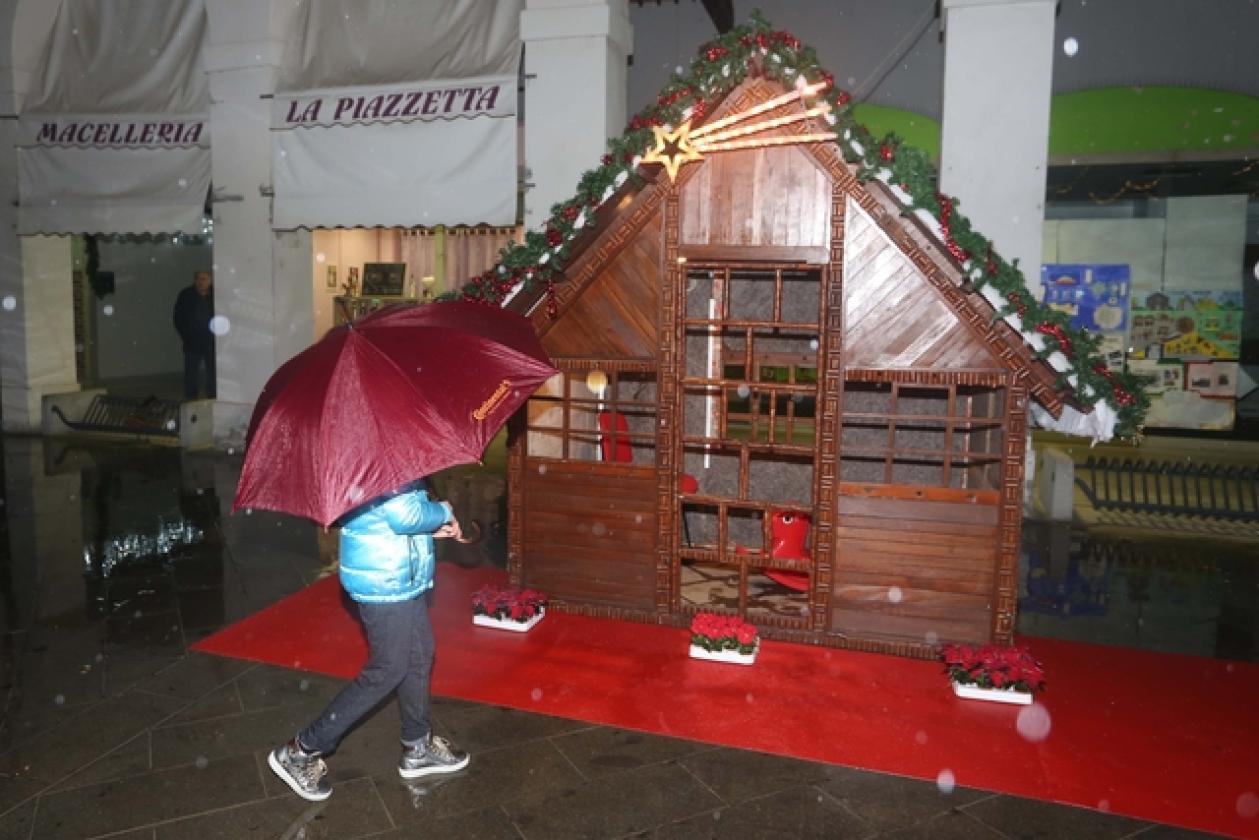 Piazza Annonaria Casa di Babbo Natale 4