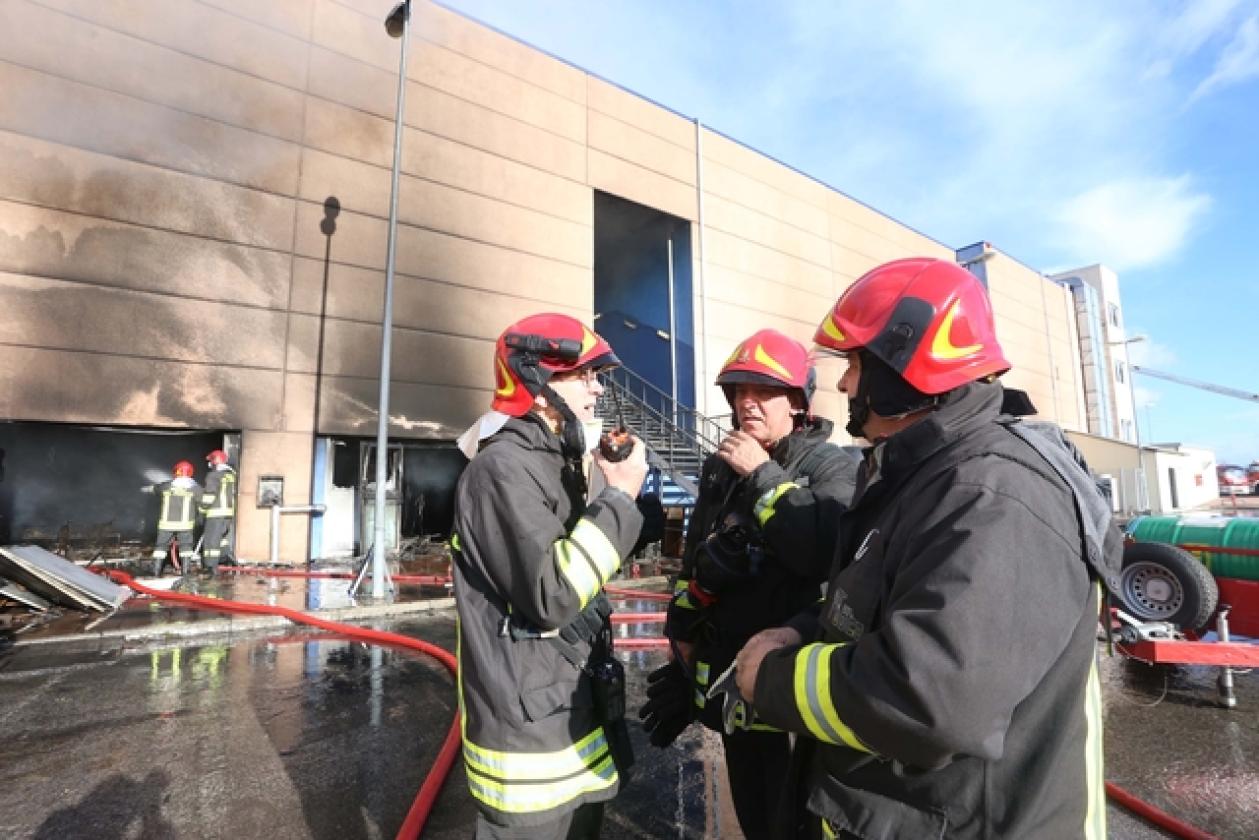 Incendio New Look Market Cinergia La Fattoria (11)