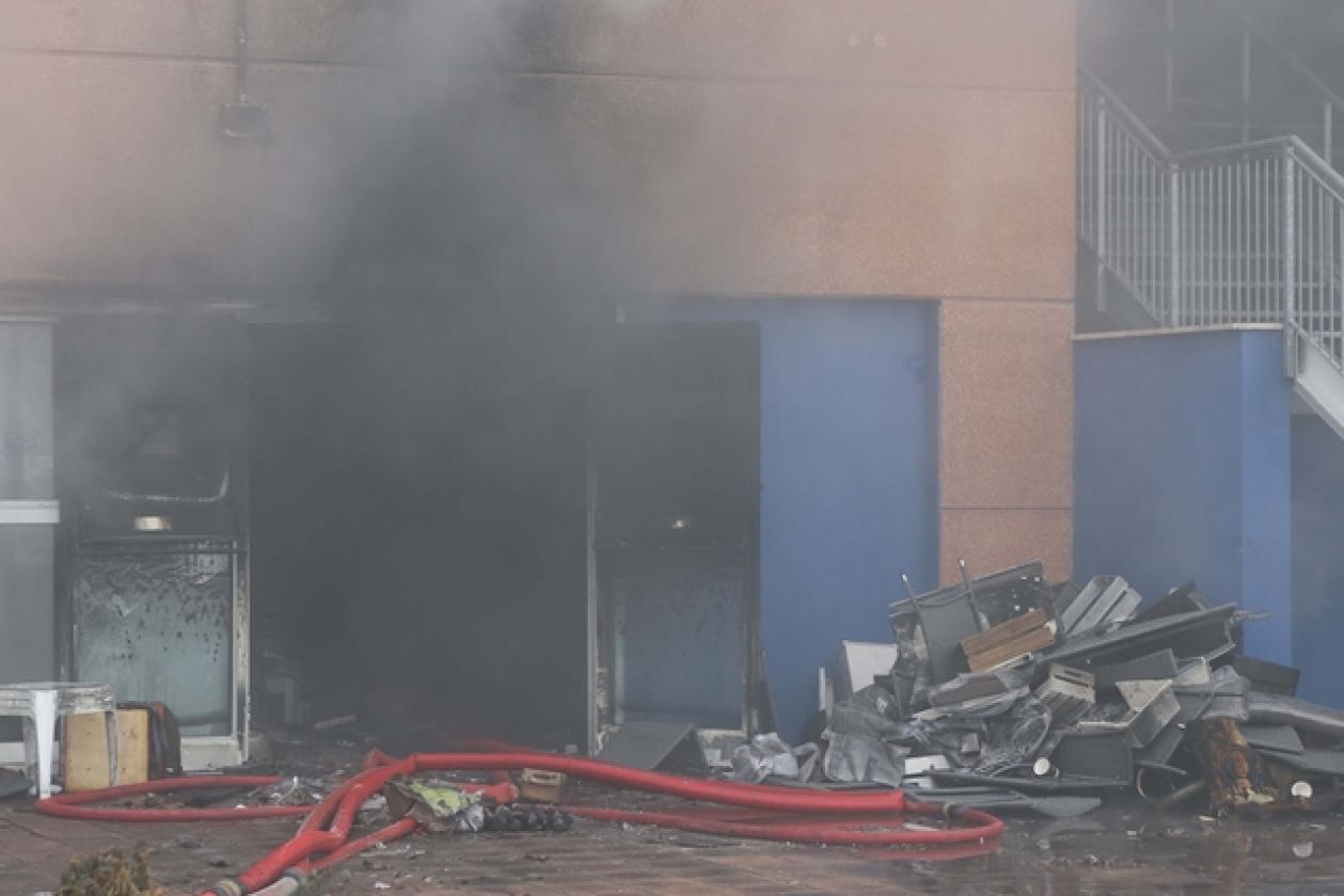 Incendio New Look Market Cinergia La Fattoria (5)