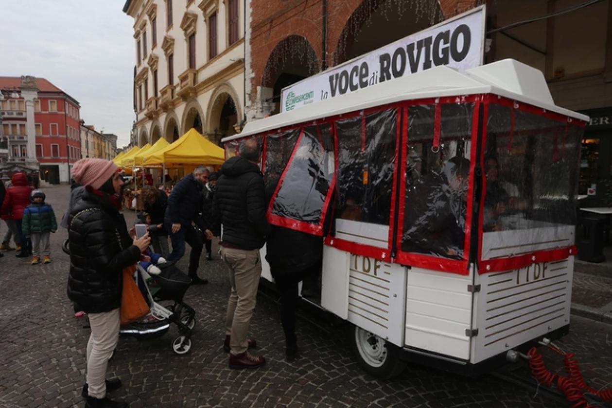 Mercatini Piazza Vittorio Trenino 8