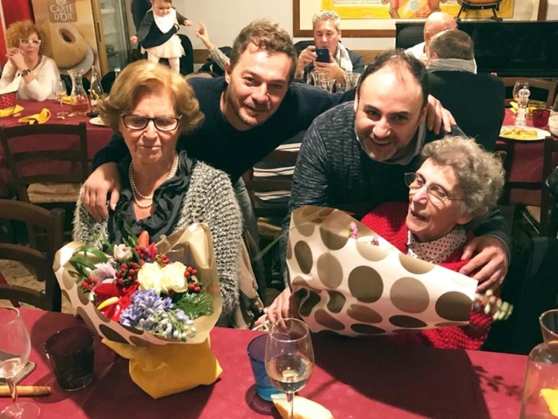 BOTTRIGHE Omaggio floreale per le maestre Luciana 