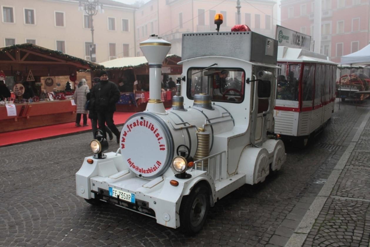 Piazza Vittorio Natale Trenino 2