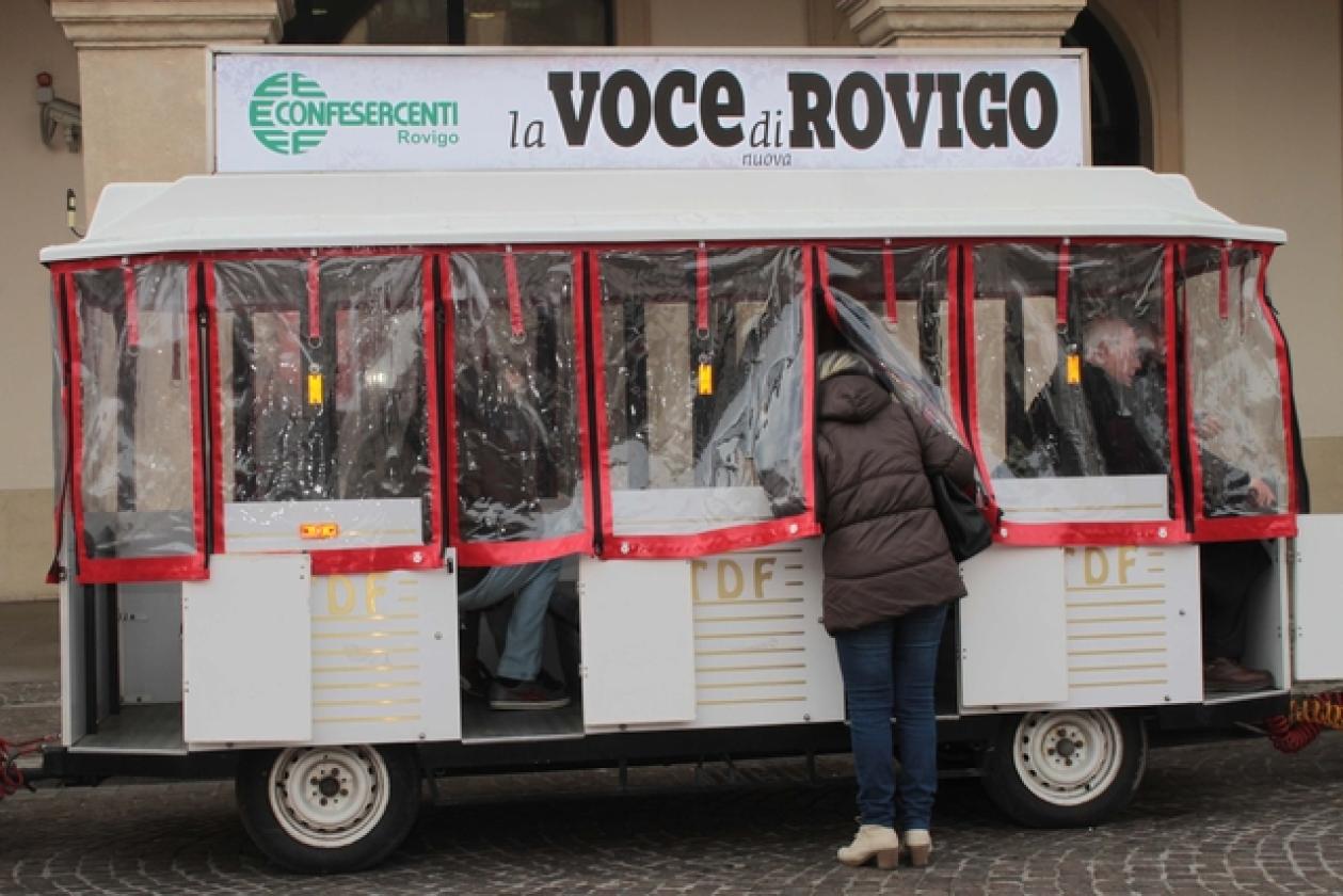 Piazza Vittorio Natale Trenino 3