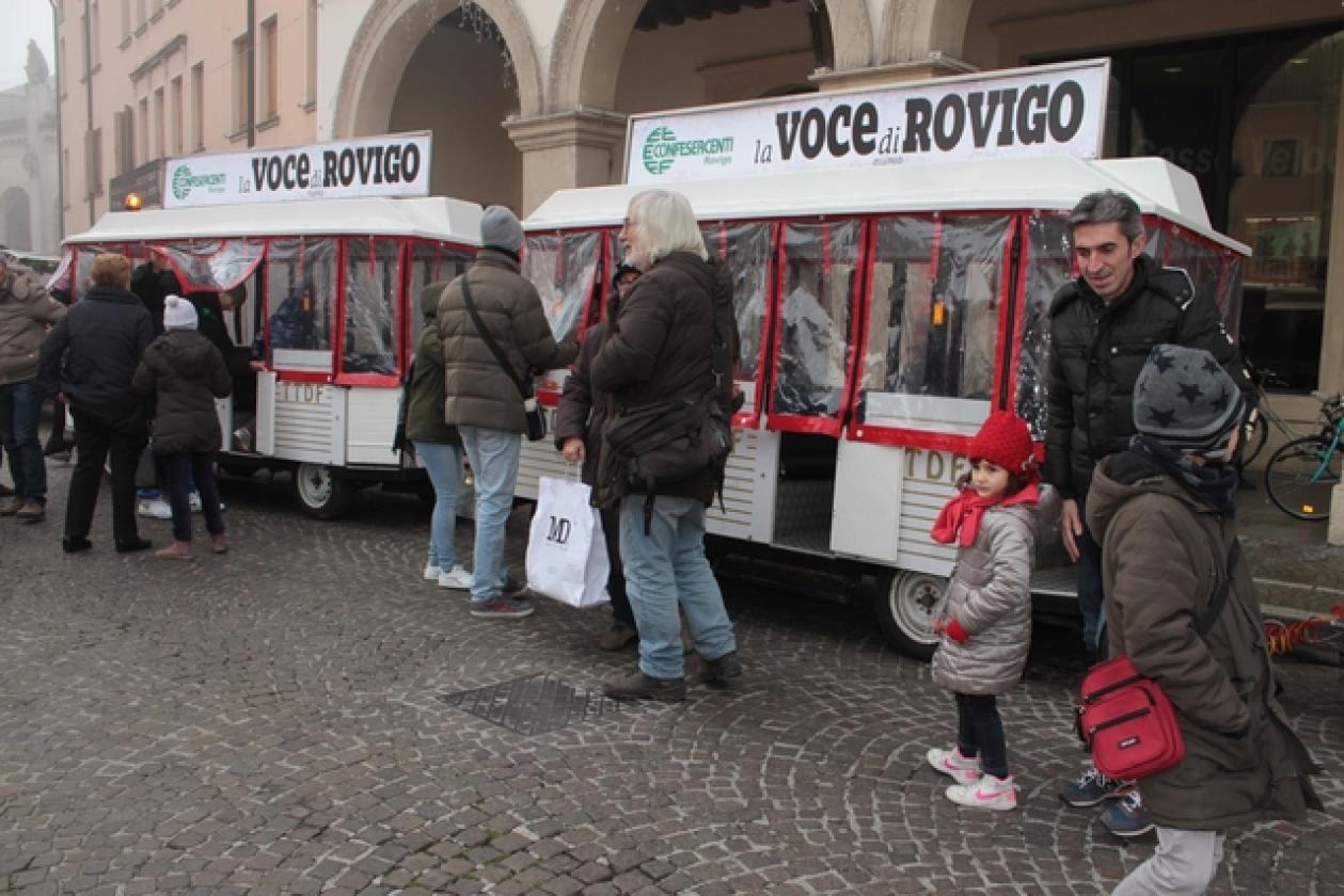 Piazza Vittorio Natale Trenino 6