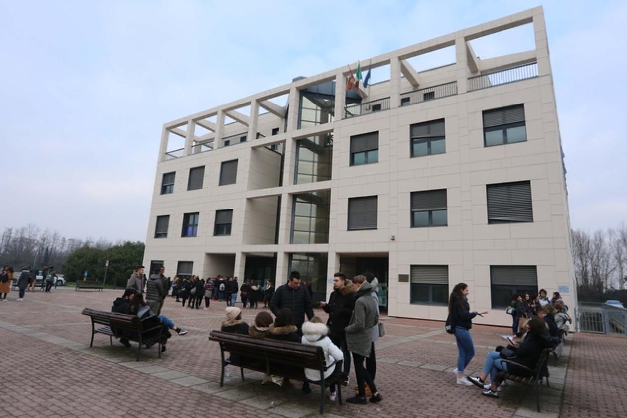 University Day Cur