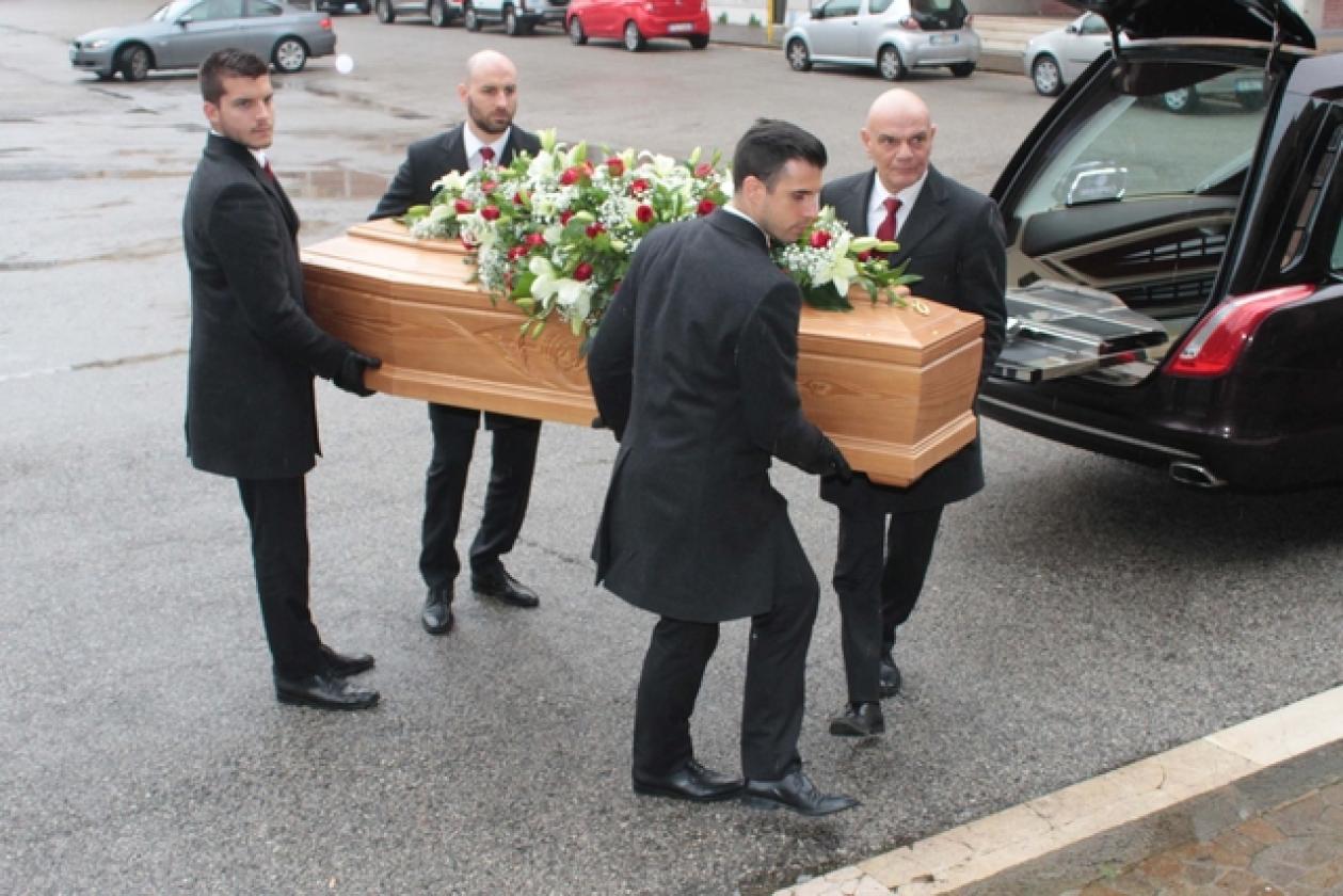 Ennio Raimondi funerale Commenda