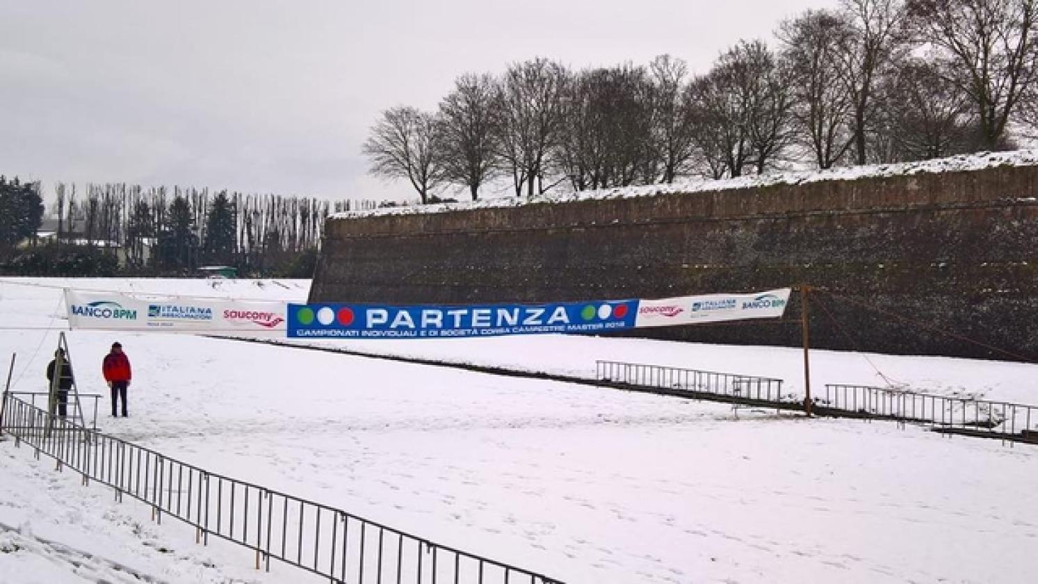 Il campo di gara innevato il giorno prima