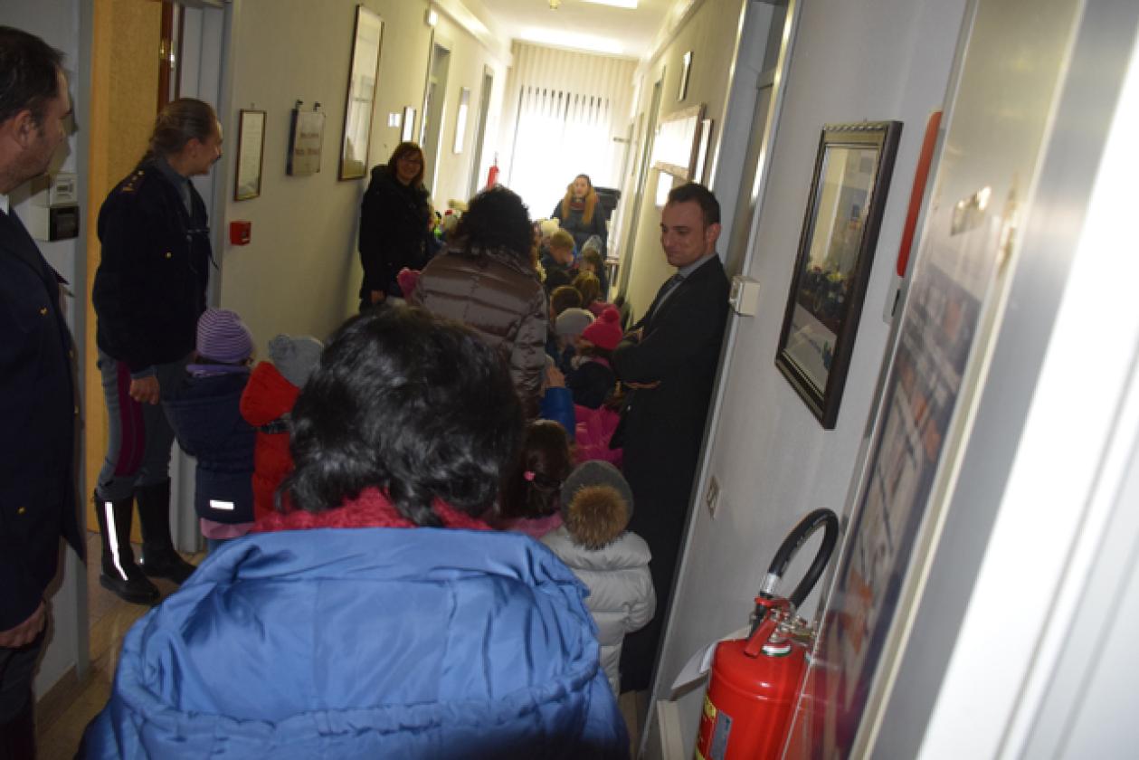 ANDREOLI Alcuni momenti della visita in commissari