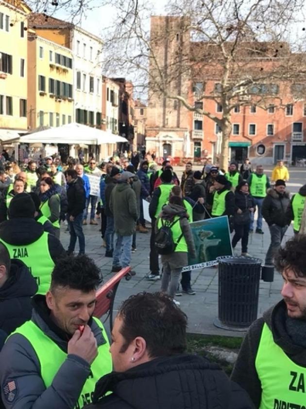 Protesta pescatori venezia 10  (1)