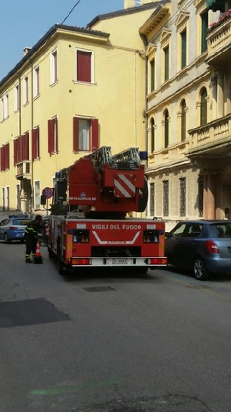 Via Celio pompieri (2)