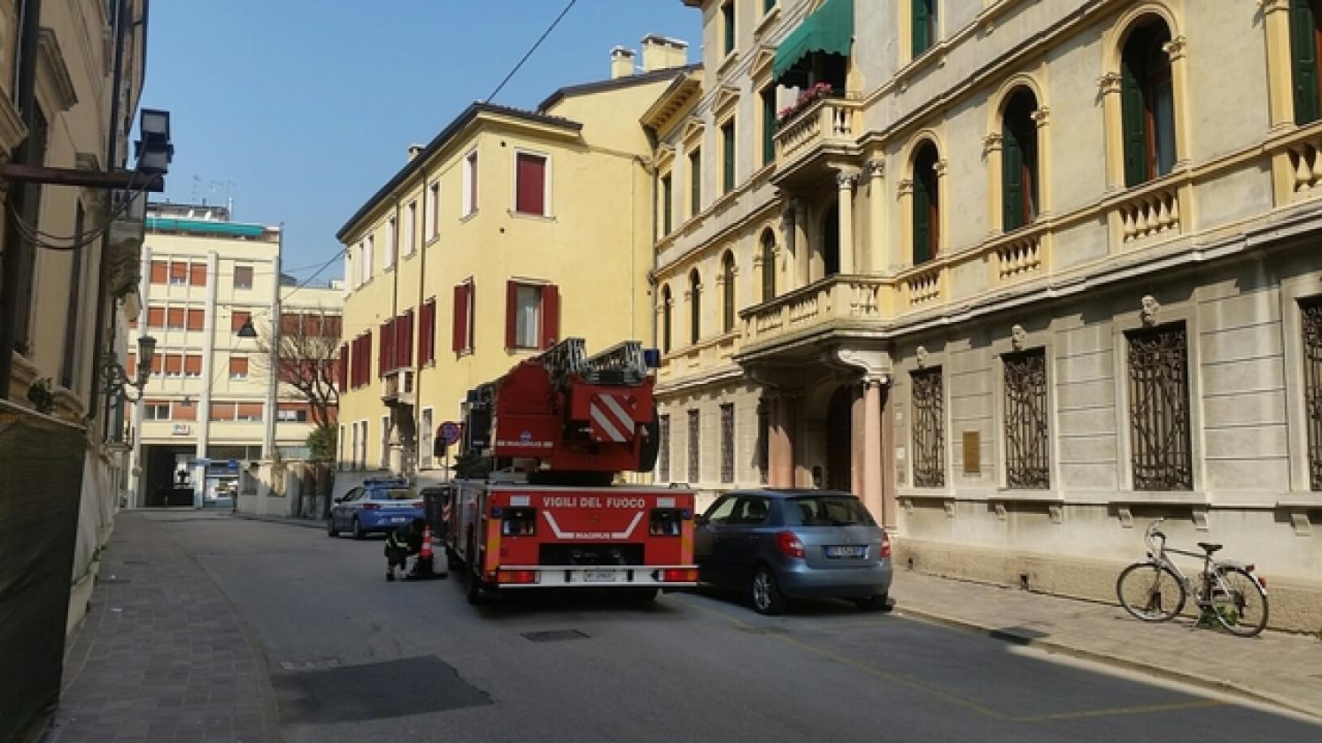 Via Celio pompieri (4)