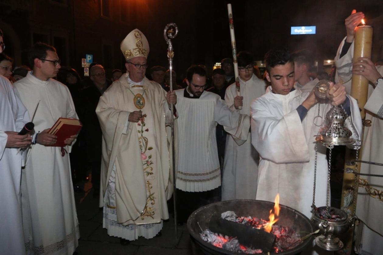 Pasqua Messa Vescovo Pierantonio Pavanello Duomo 1