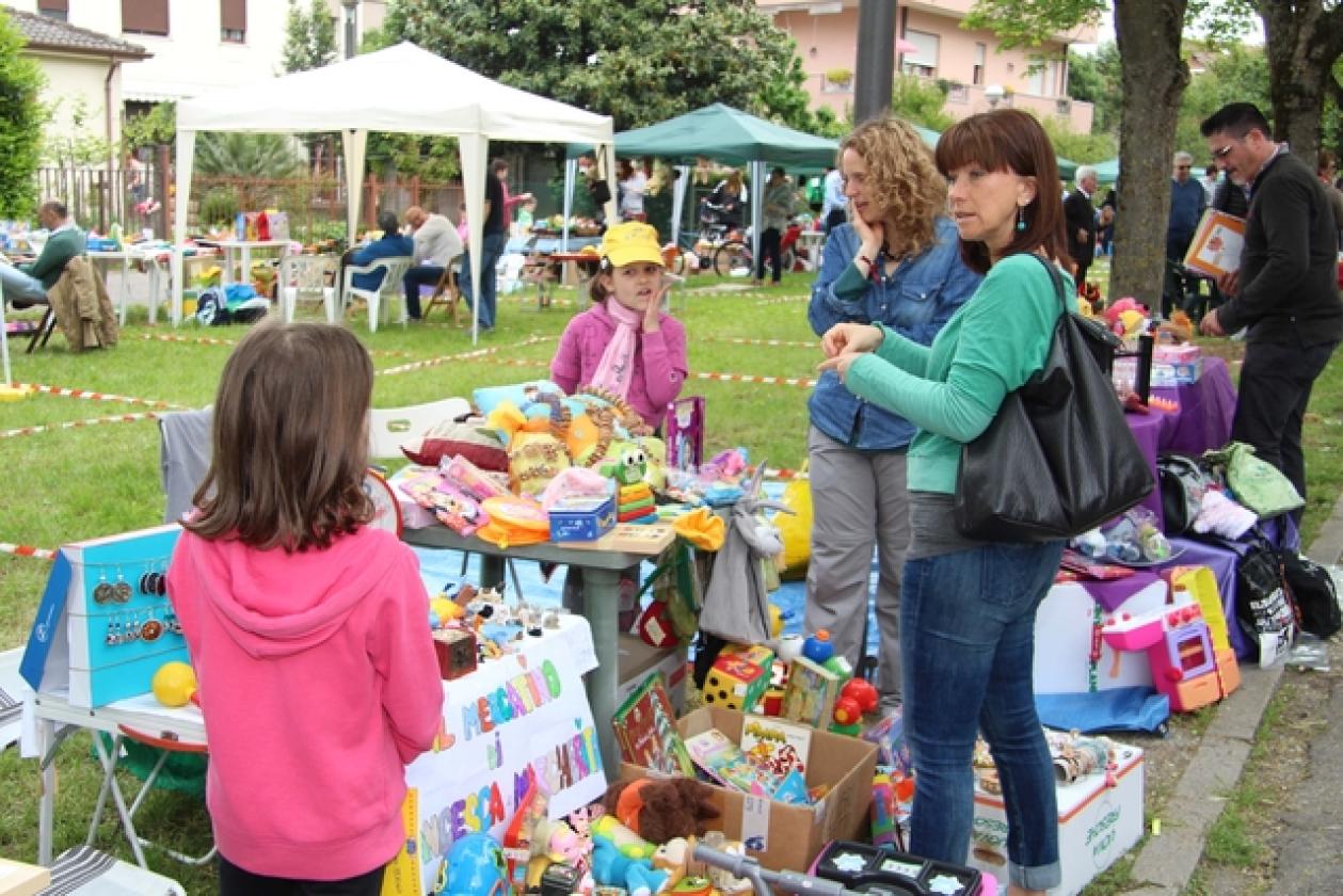 mercatino ragazzi12