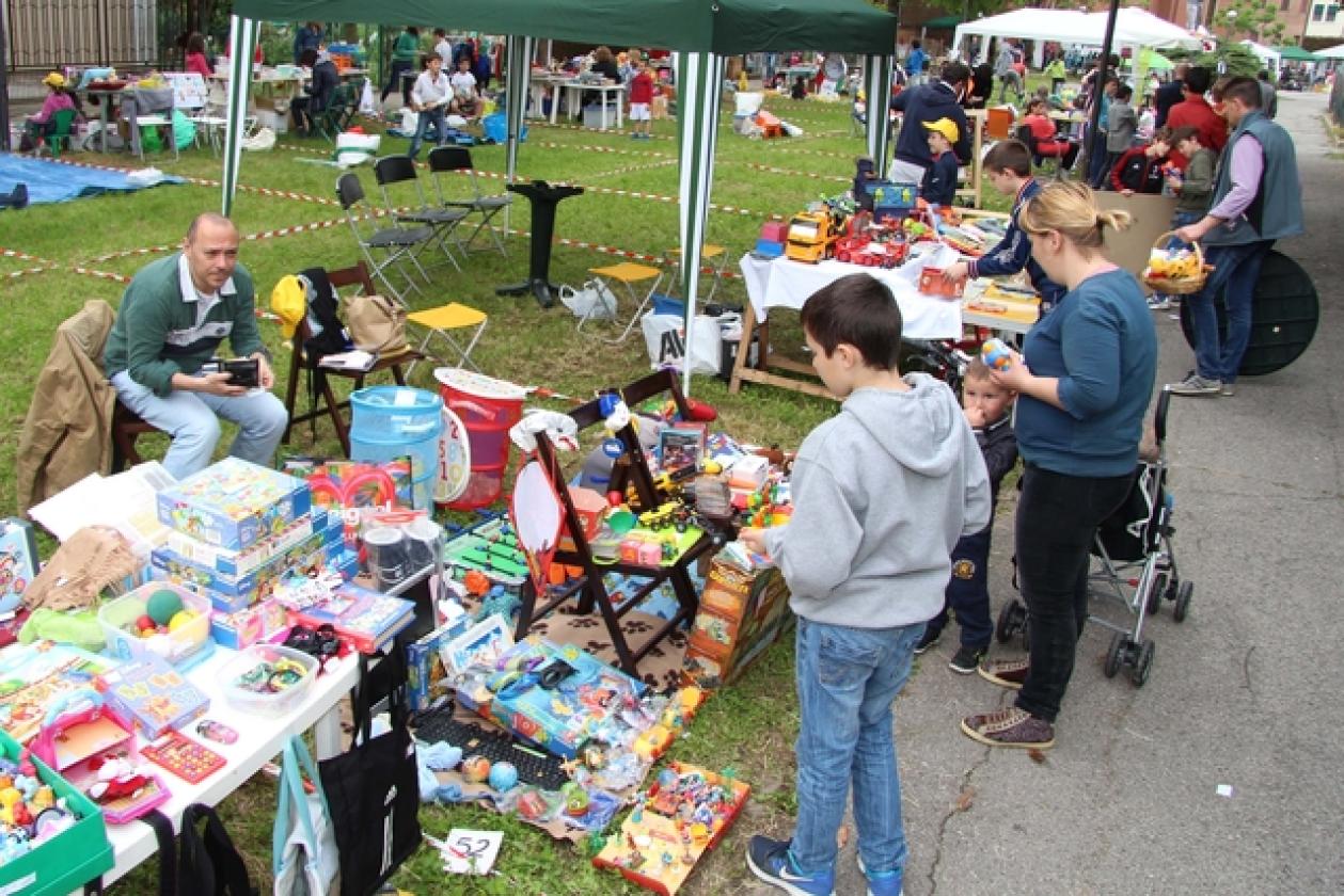 mercatino ragazzi15