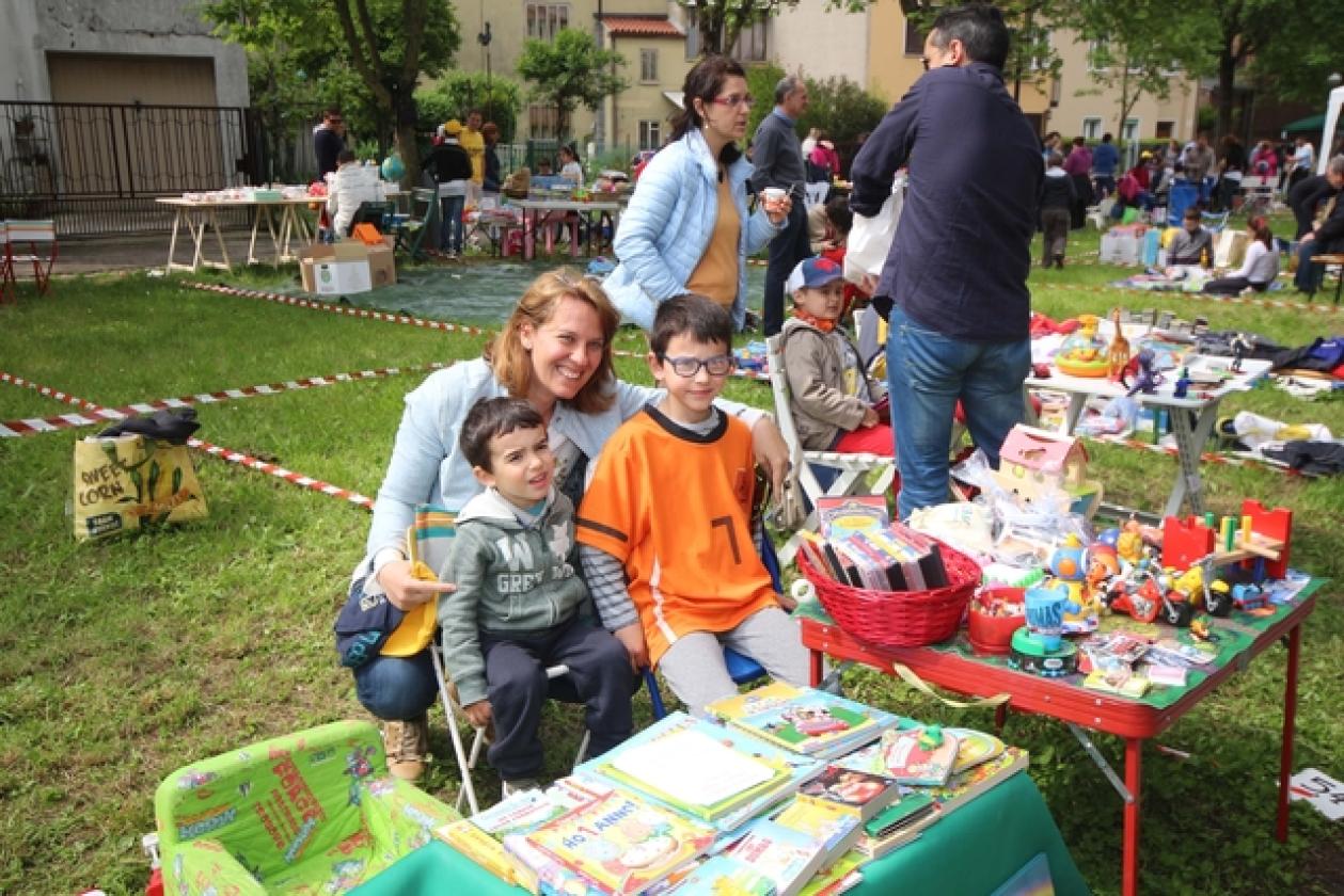 mercatino ragazzi7