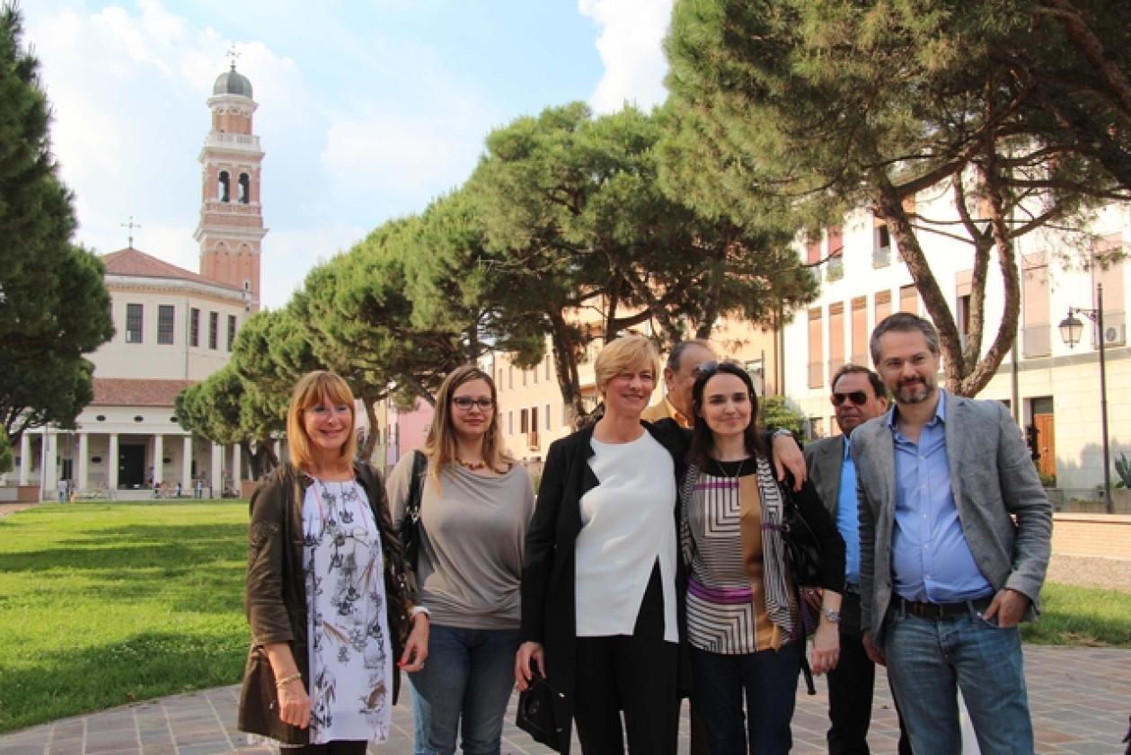 Roberta Pinotti Ministro della Difesa & Nadia Rome
