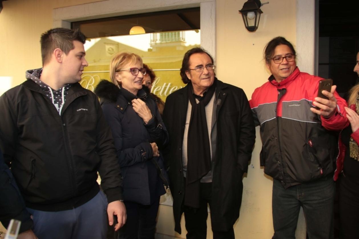 Albano & Romina Power Piazza 10