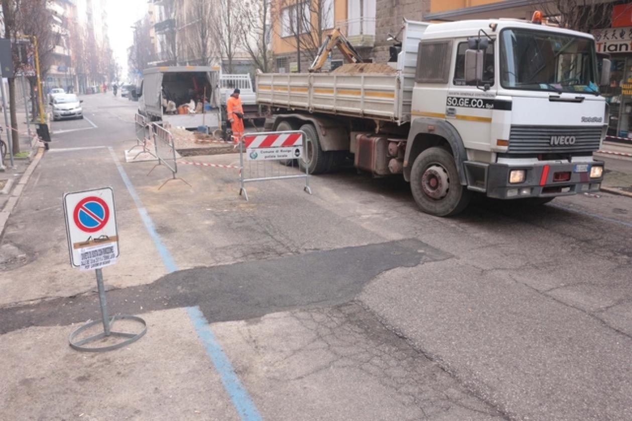 Corso del Popolo Buca (1)