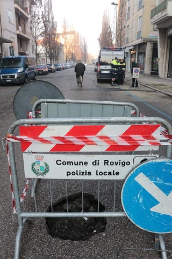 Corso del Popolo Buco 2