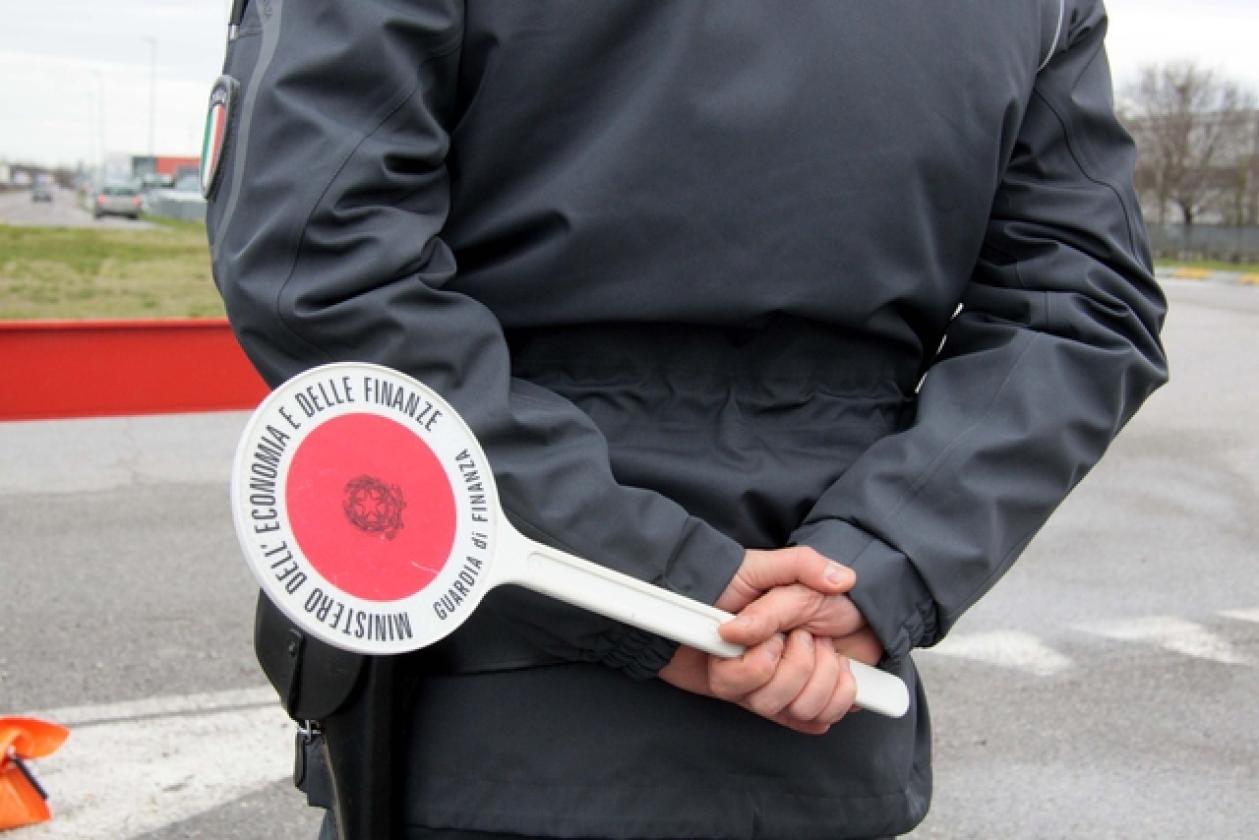 Guardia di Finanza posti di blocco 9