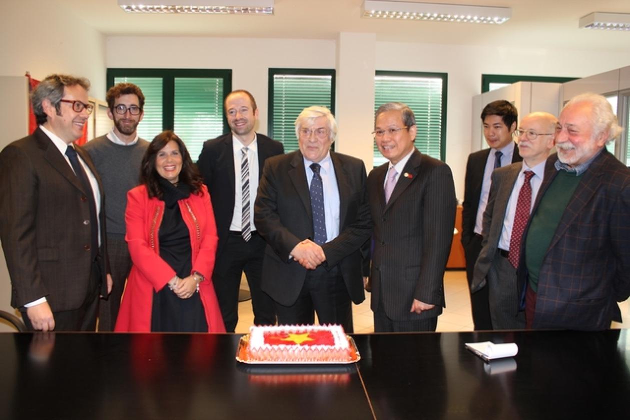 Visita ambasciatore Vietnam Turatti srl Cavarzere 
