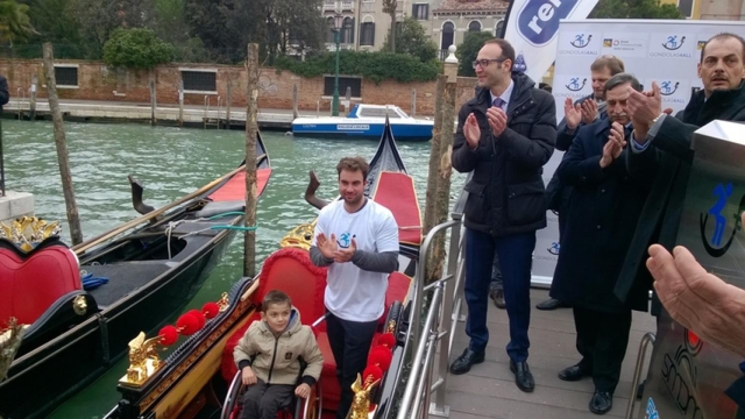 371-2016 - 4 Nicolò in gondola