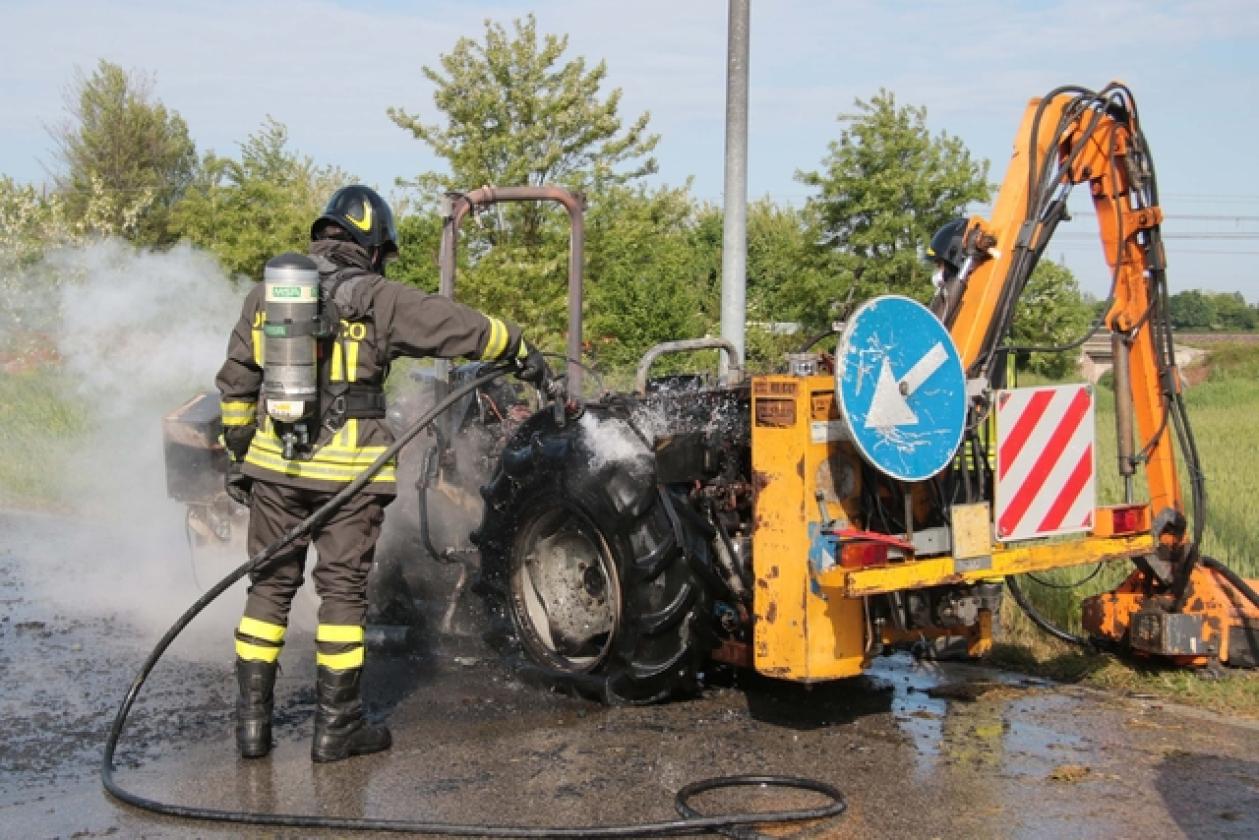 Incendio Trattore Tassina 1