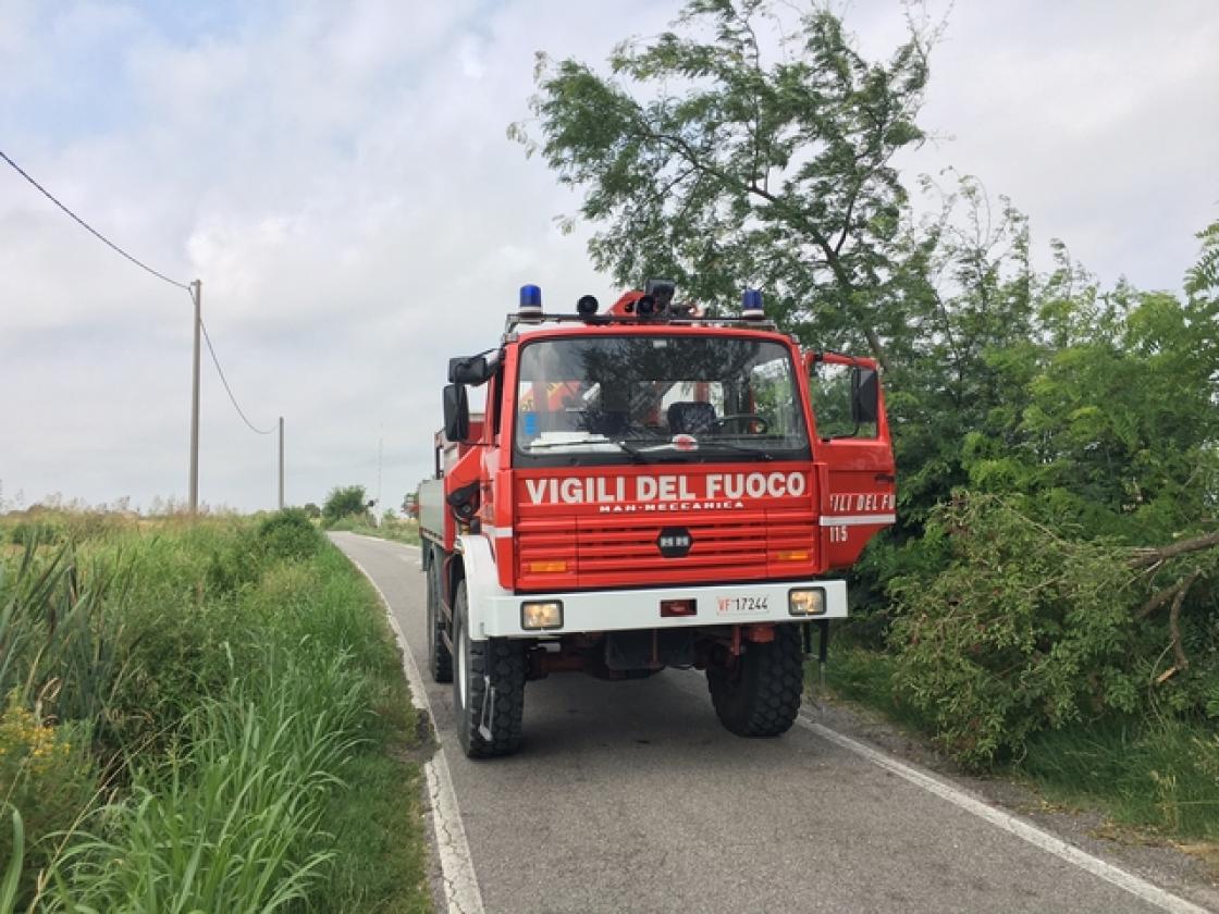 incendio vigili del fuoco treno storico (1)