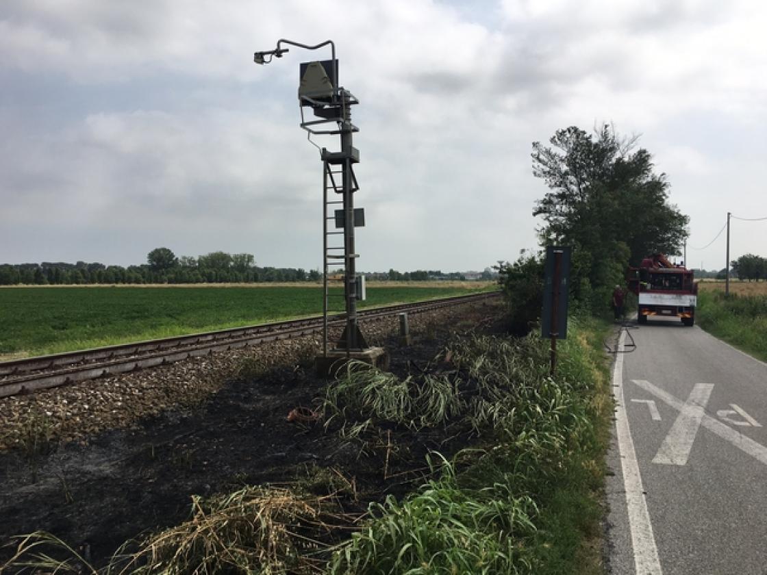 incendio vigili del fuoco treno storico (5)